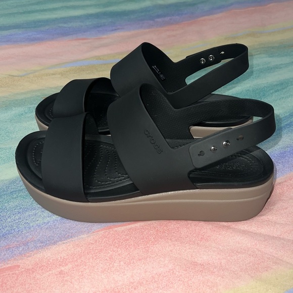Crocs Brooklyn Low Wedge Platform Sandal Black / Mushroom Tan Size 11 - Picture 2 of 8